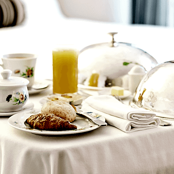 Hotel Room Service Linens 600X600