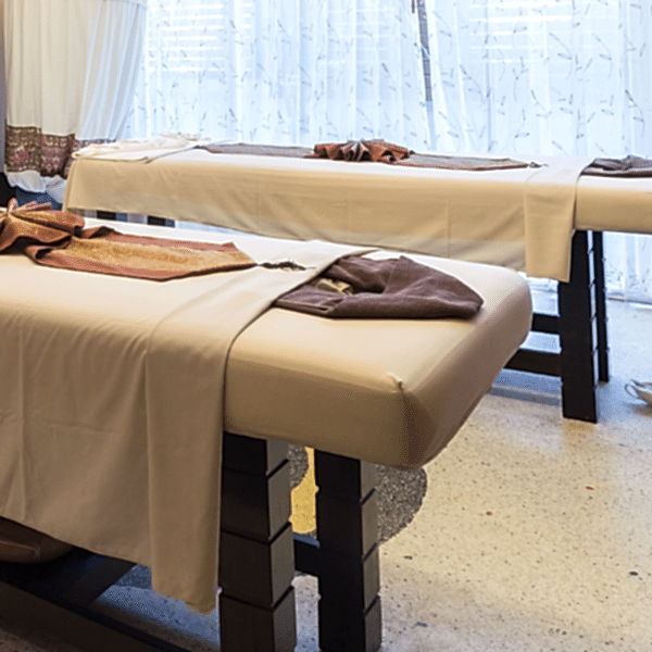 Spa Laundry Massage Table Linens 600X600